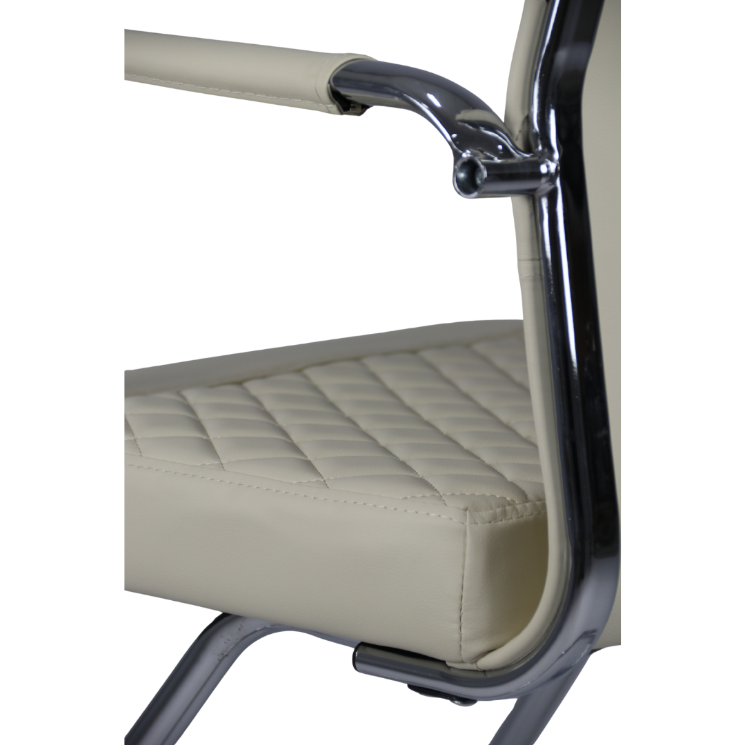 Cadeira de Aproximação Matelassê Acolchoada Luxo Modelo 501-D
