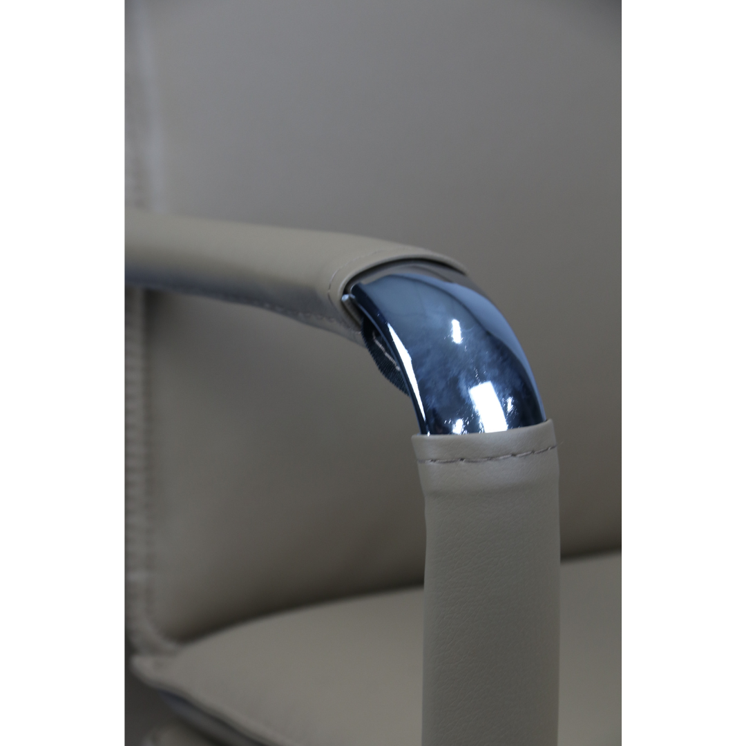 Cadeira Presidente Acolchoada Luxo Pillow-Top com Sistema Relax