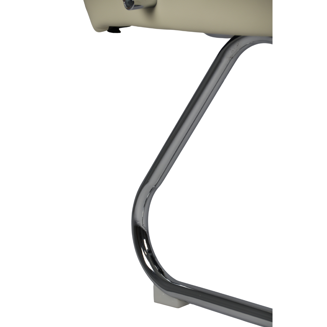 Cadeira de Aproximação Matelassê Acolchoada Luxo Modelo 501-D