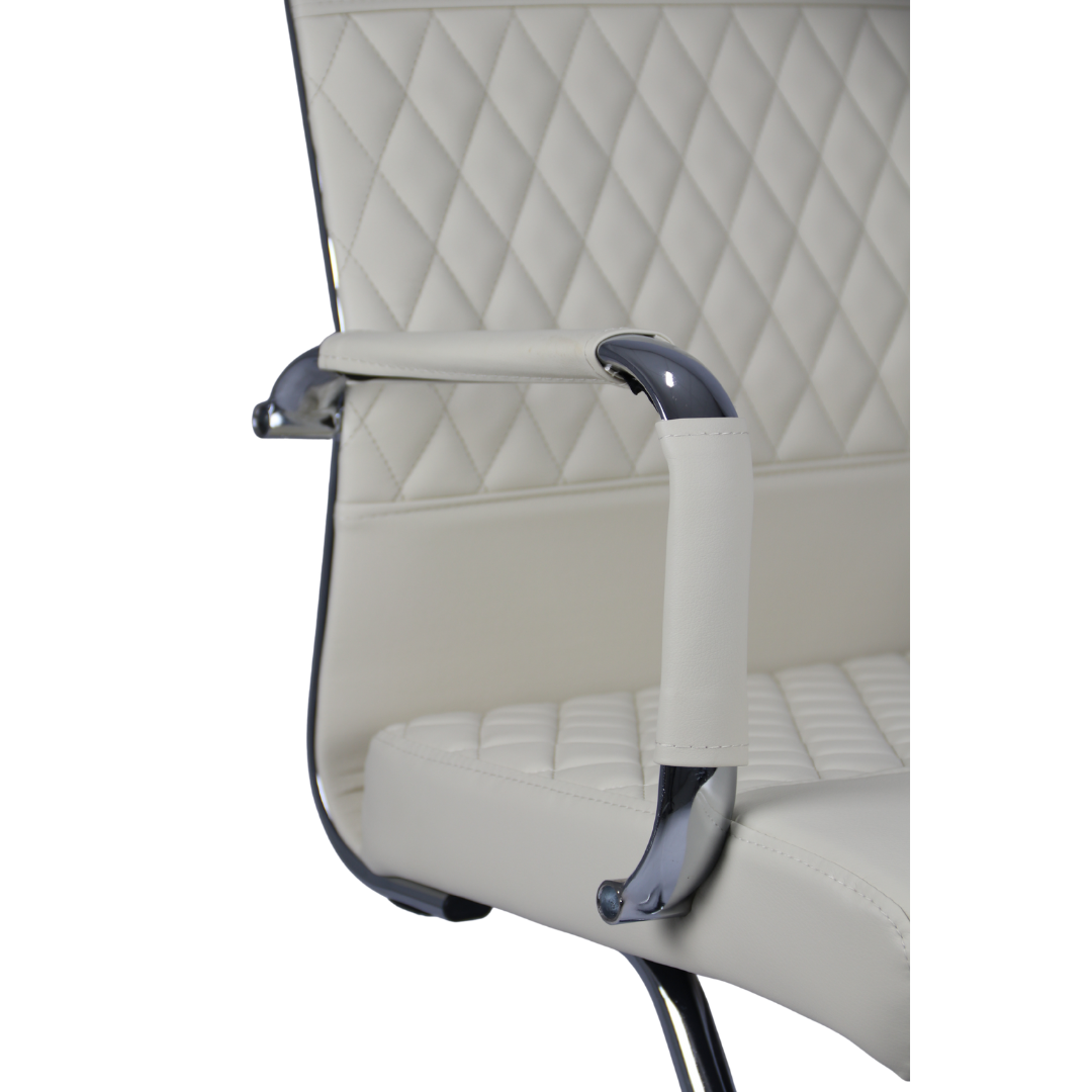 Cadeira de Aproximação Matelassê Acolchoada Luxo Modelo 501-D