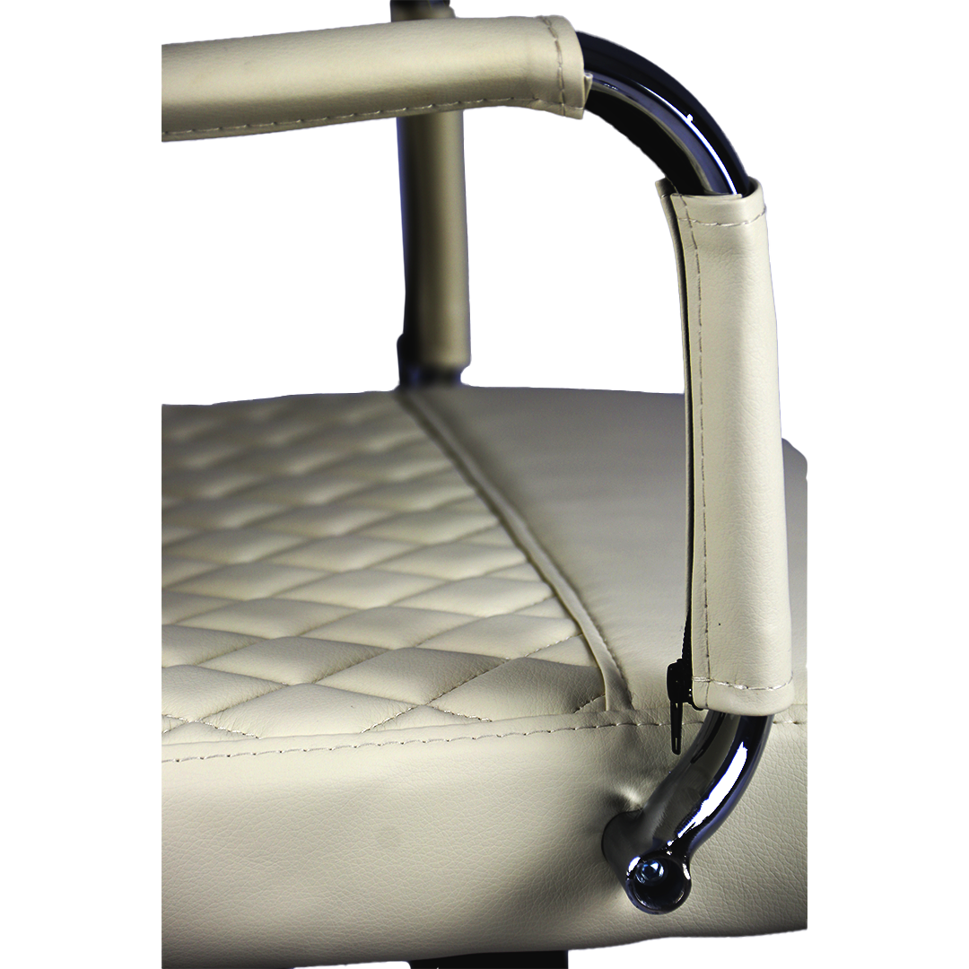 Cadeira Presidente Matelassê Acolchoada Luxo Modelo 501