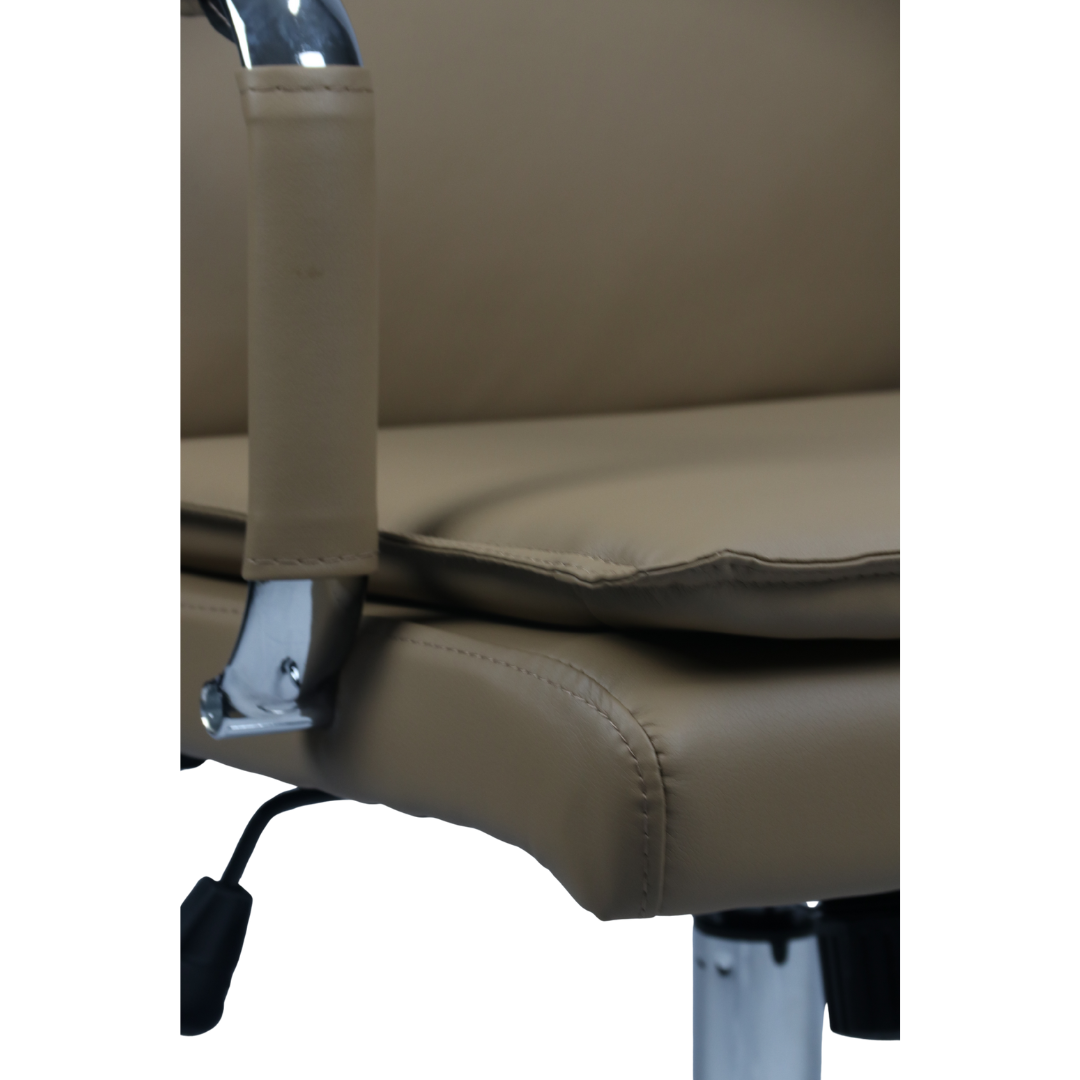 Cadeira Presidente Acolchoada Luxo Pillow-Top com Sistema Relax